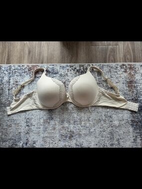 Victoria's Secret Cream Lace-Trim Bra